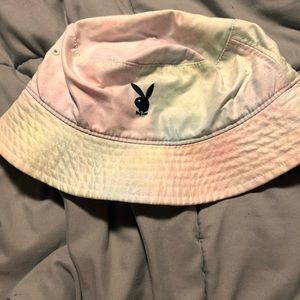 Playboy bucket hat pastel